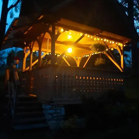 Pod Jesionem בית אירוח פורונין